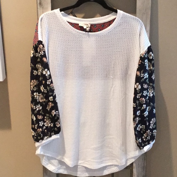 Mystree Top - Picture 2 of 6